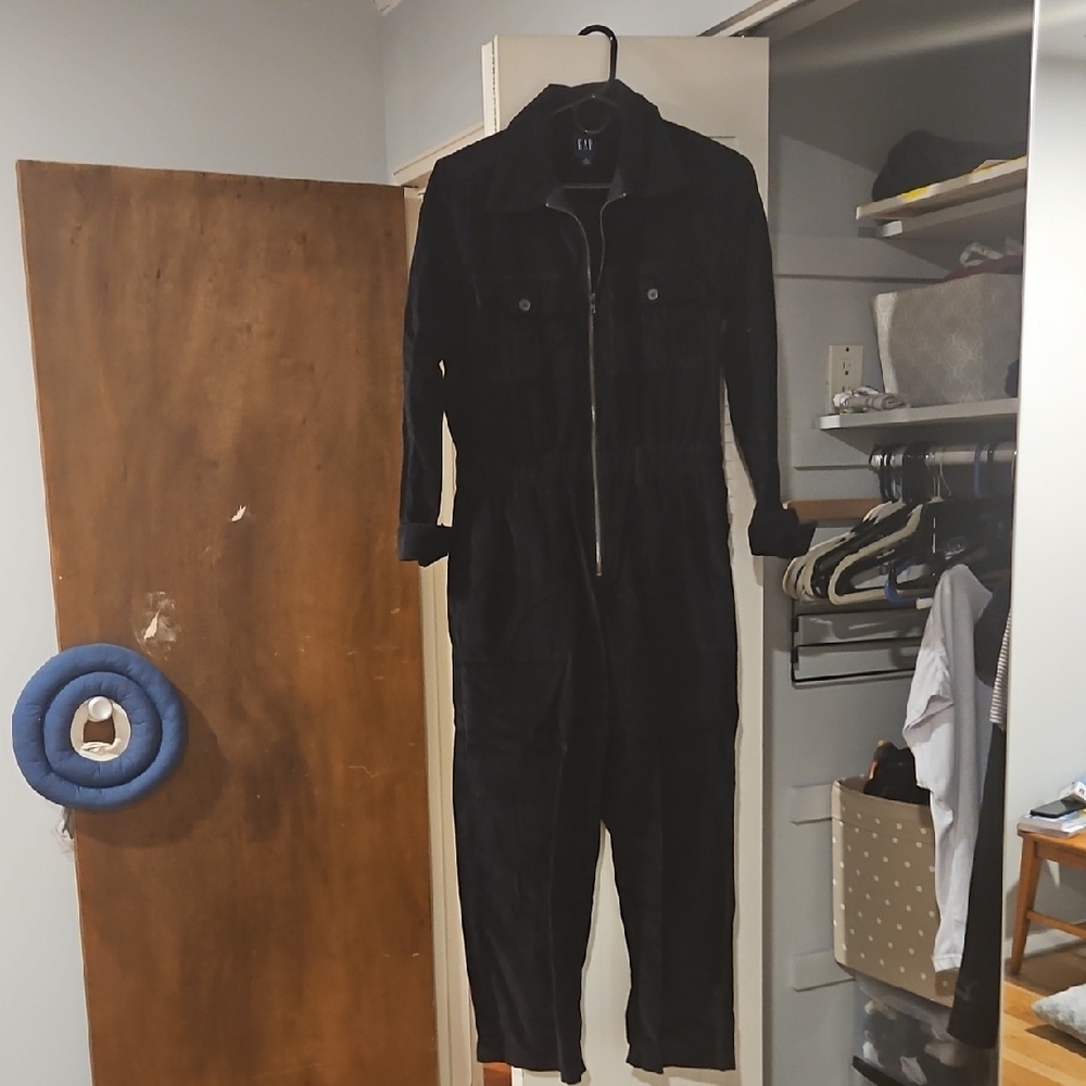 GAP Black Cordoroy Women's Jumpsuit with Zipper
